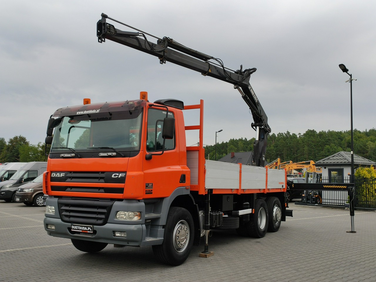 DAF CF 85.380 6x2 Oś Skrętna Skrzynia HDS HIAB 220C + Pilot - 栏板式/ 平板卡车, 起重车:图2 DAF CF 85.380 6x2 Oś Skrętna Skrzynia HDS HIAB 220C + Pilot - 栏板式/ 平板卡车, 起重车:图2