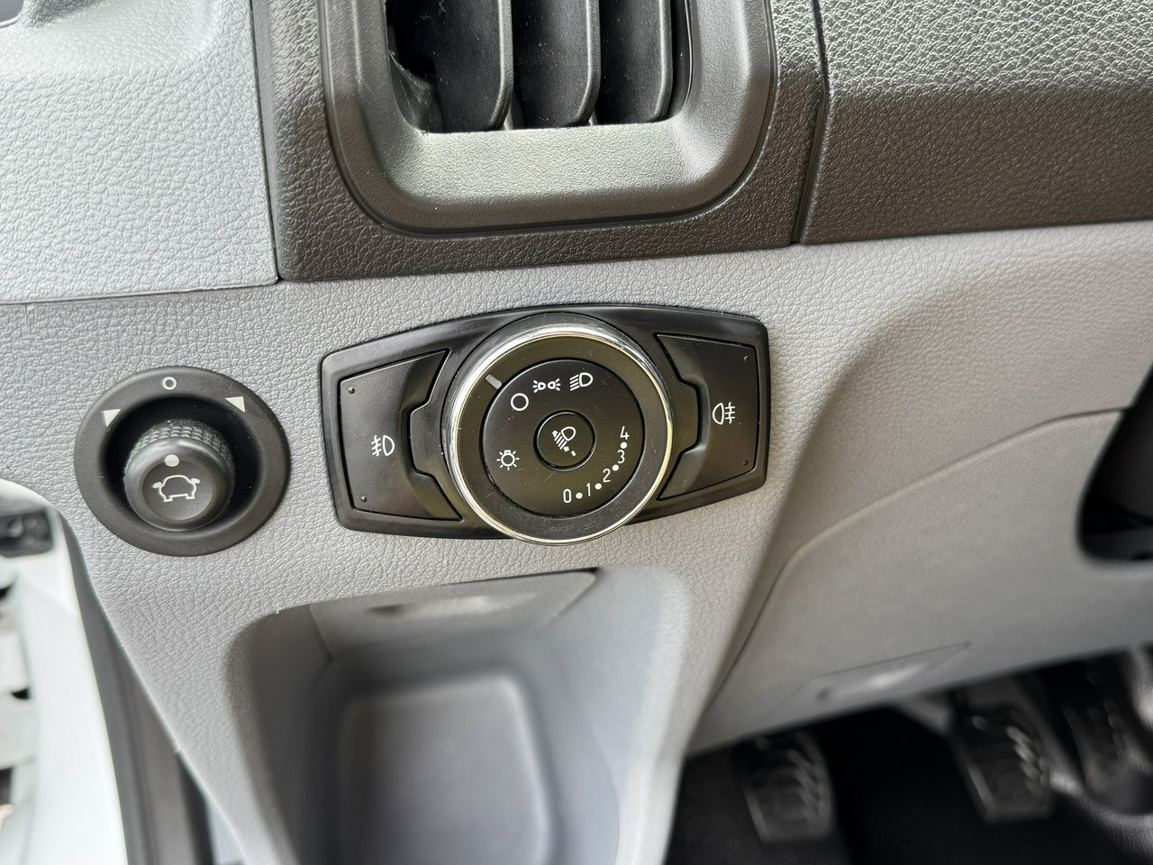 翻斗货车 Ford Transit:图24 翻斗货车 Ford Transit:图24