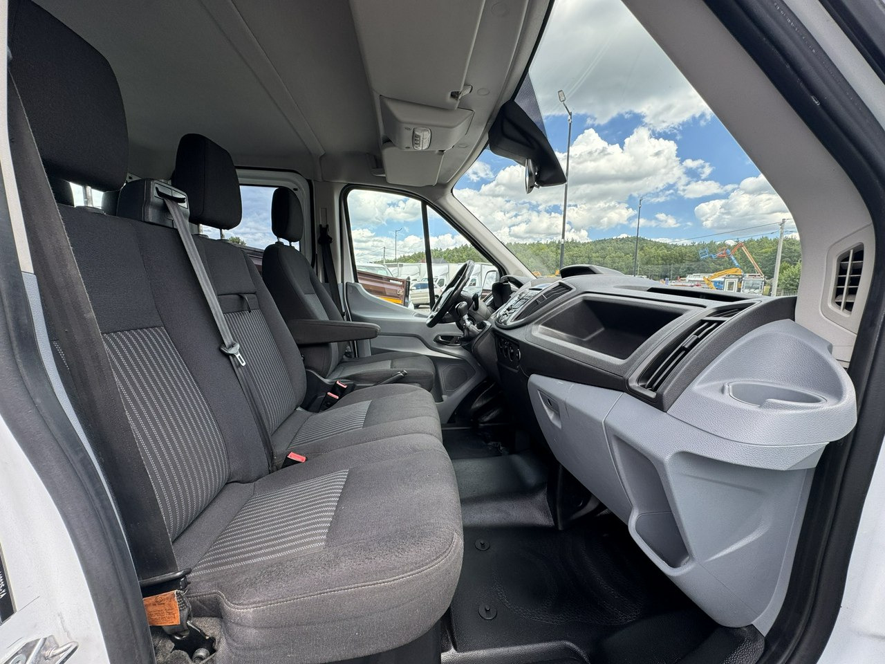 翻斗货车 Ford Transit:图35 翻斗货车 Ford Transit:图35