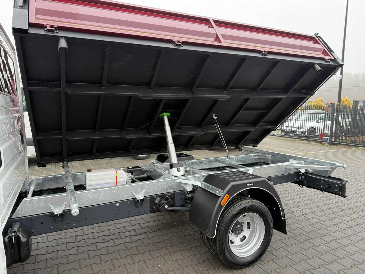 Iveco Daily 35C16 V - 翻斗货车:图3 Iveco Daily 35C16 V - 翻斗货车:图3