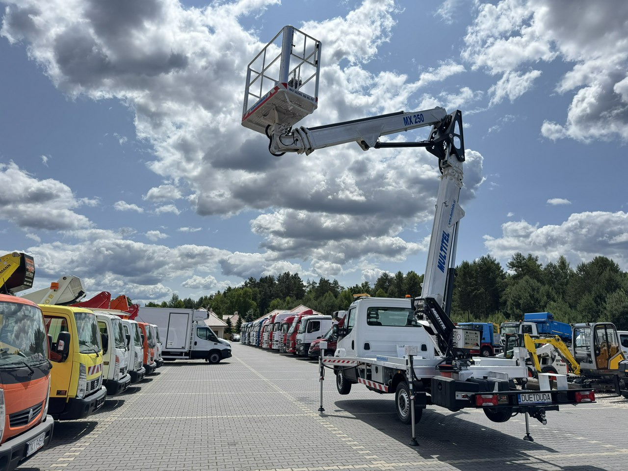 车载空中平台 Iveco Daily 35S14:图21 车载空中平台 Iveco Daily 35S14:图21