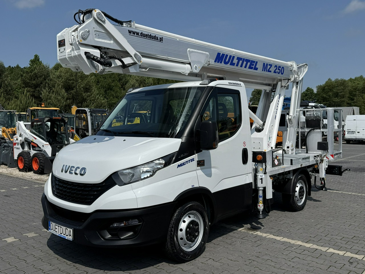 Iveco Daily 35S14 - 车载空中平台:图2 Iveco Daily 35S14 - 车载空中平台:图2