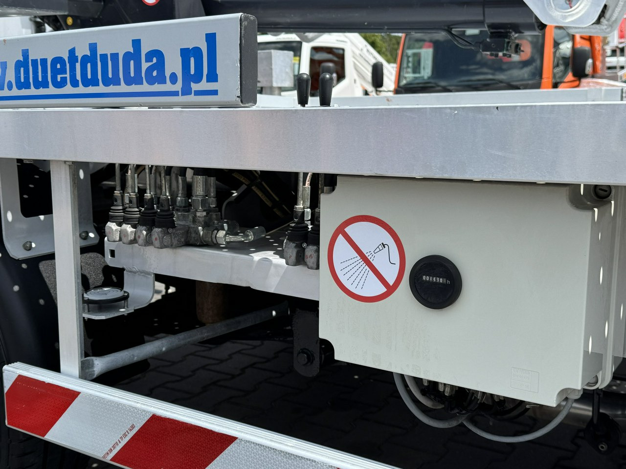 车载空中平台 Iveco Daily 35S14:图19 车载空中平台 Iveco Daily 35S14:图19