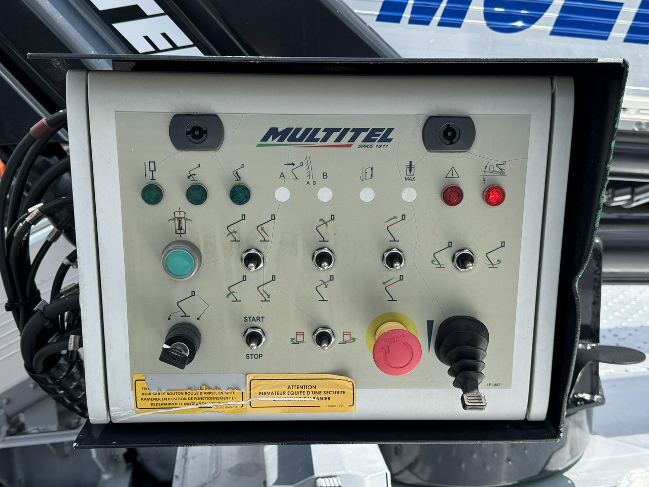 车载空中平台 Iveco Daily 35S14:图18 车载空中平台 Iveco Daily 35S14:图18