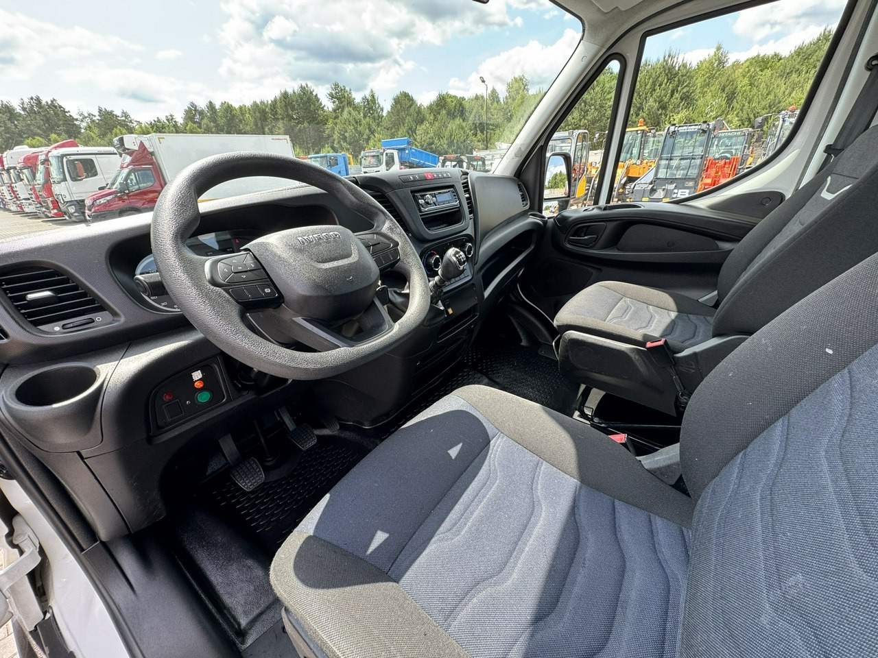 车载空中平台 Iveco Daily 35S14:图25 车载空中平台 Iveco Daily 35S14:图25