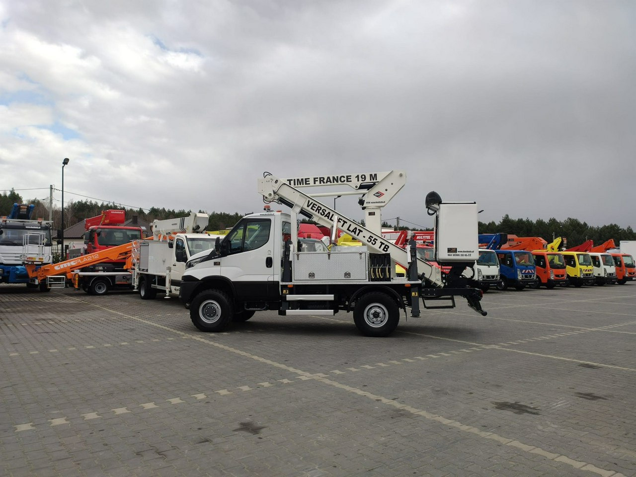 Iveco Daily 55S17W 4x4 Zwyżka 19m Versalift Lat 55 TB Time France 租赁 Iveco Daily 55S17W 4x4 Zwyżka 19m Versalift Lat 55 TB Time France：图17
