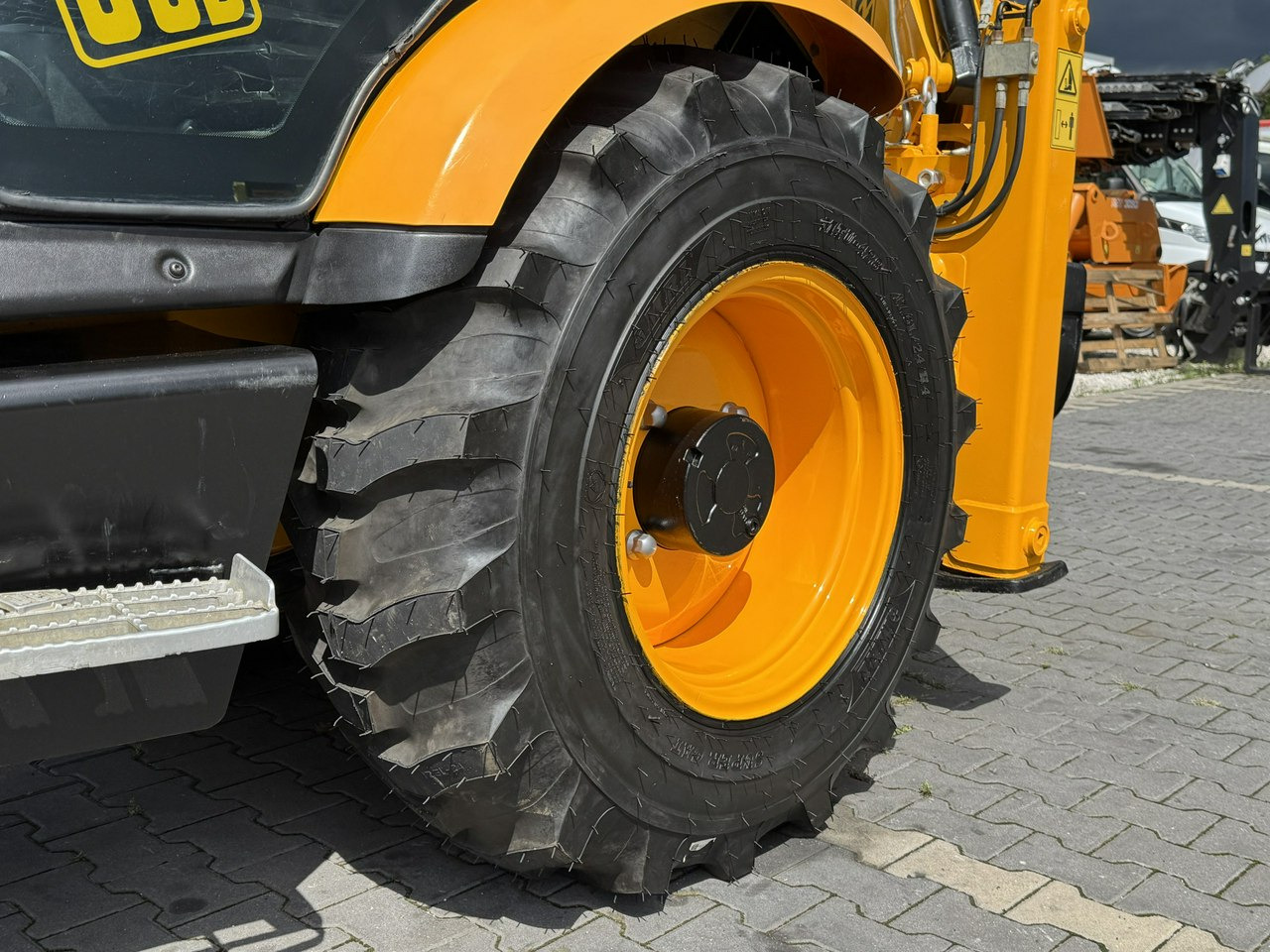 JCB MIDI CX Szybkozłącze Nowe Opony bez luzów i wycieków Super Stan - 反铲装载机:图5 JCB MIDI CX Szybkozłącze Nowe Opony bez luzów i wycieków Super Stan - 反铲装载机:图5