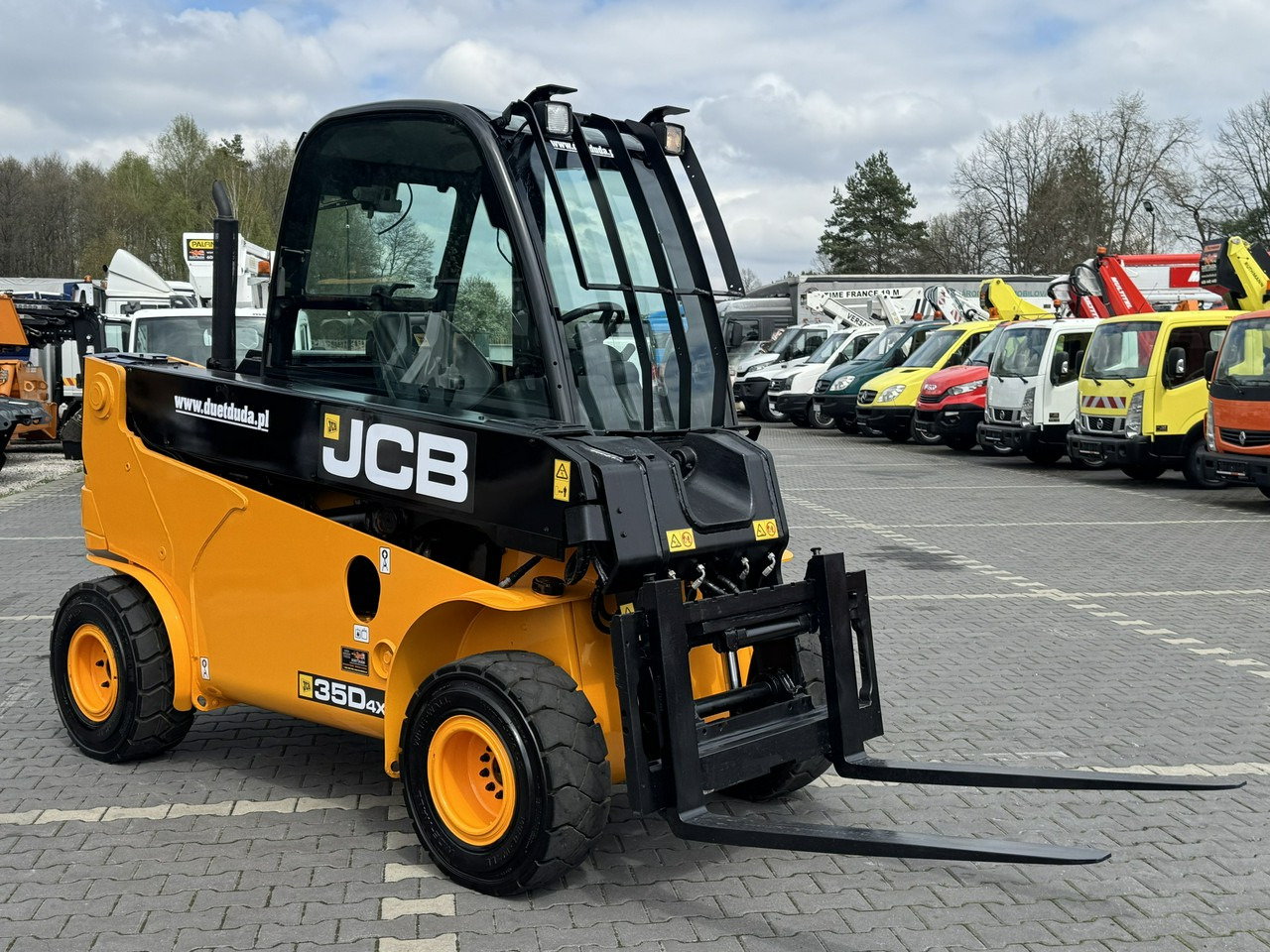 JCB TLT 35D 4x4 T4 TELESKOP / TELESKOPOWY Ładowarka Teleskopowa - 伸缩臂叉装车:图2 JCB TLT 35D 4x4 T4 TELESKOP / TELESKOPOWY Ładowarka Teleskopowa - 伸缩臂叉装车:图2