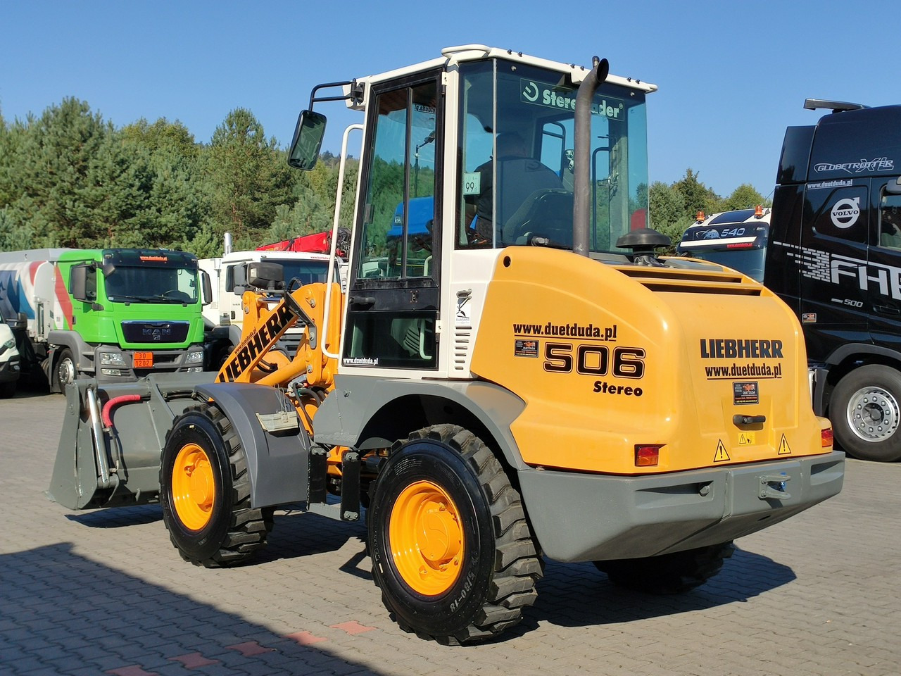 紧凑型装载机 Liebherr L 506 STEREO Szybkozłącze / Łyżka Krokodyl + Widły Waga 6300kg：图17