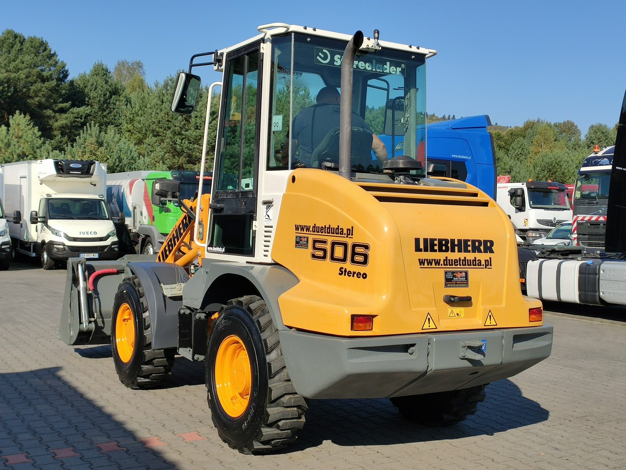 紧凑型装载机 Liebherr L 506 STEREO Szybkozłącze / Łyżka Krokodyl + Widły Waga 6300kg：图20