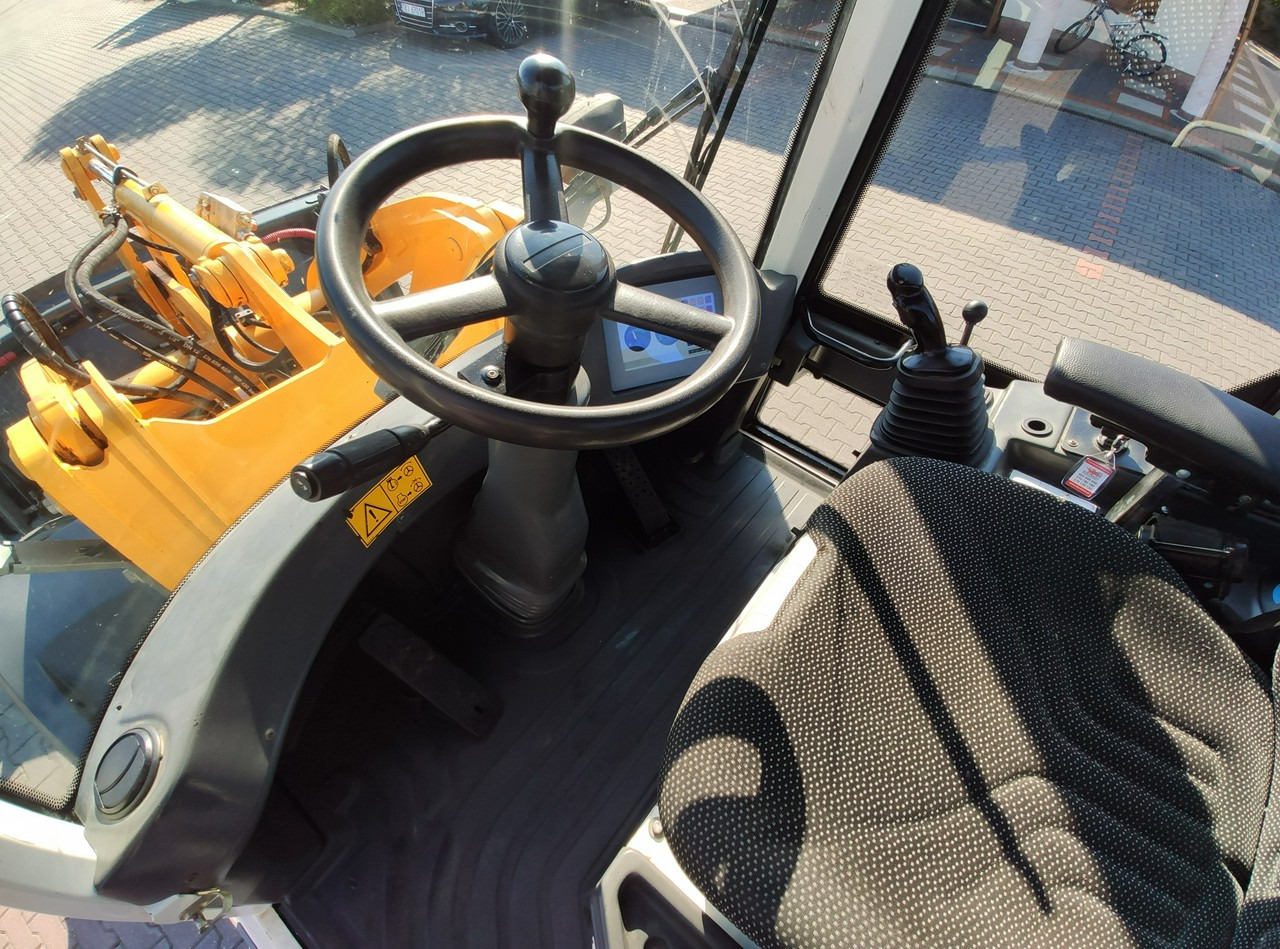 紧凑型装载机 Liebherr L 506 STEREO Szybkozłącze / Łyżka Krokodyl + Widły Waga 6300kg：图24