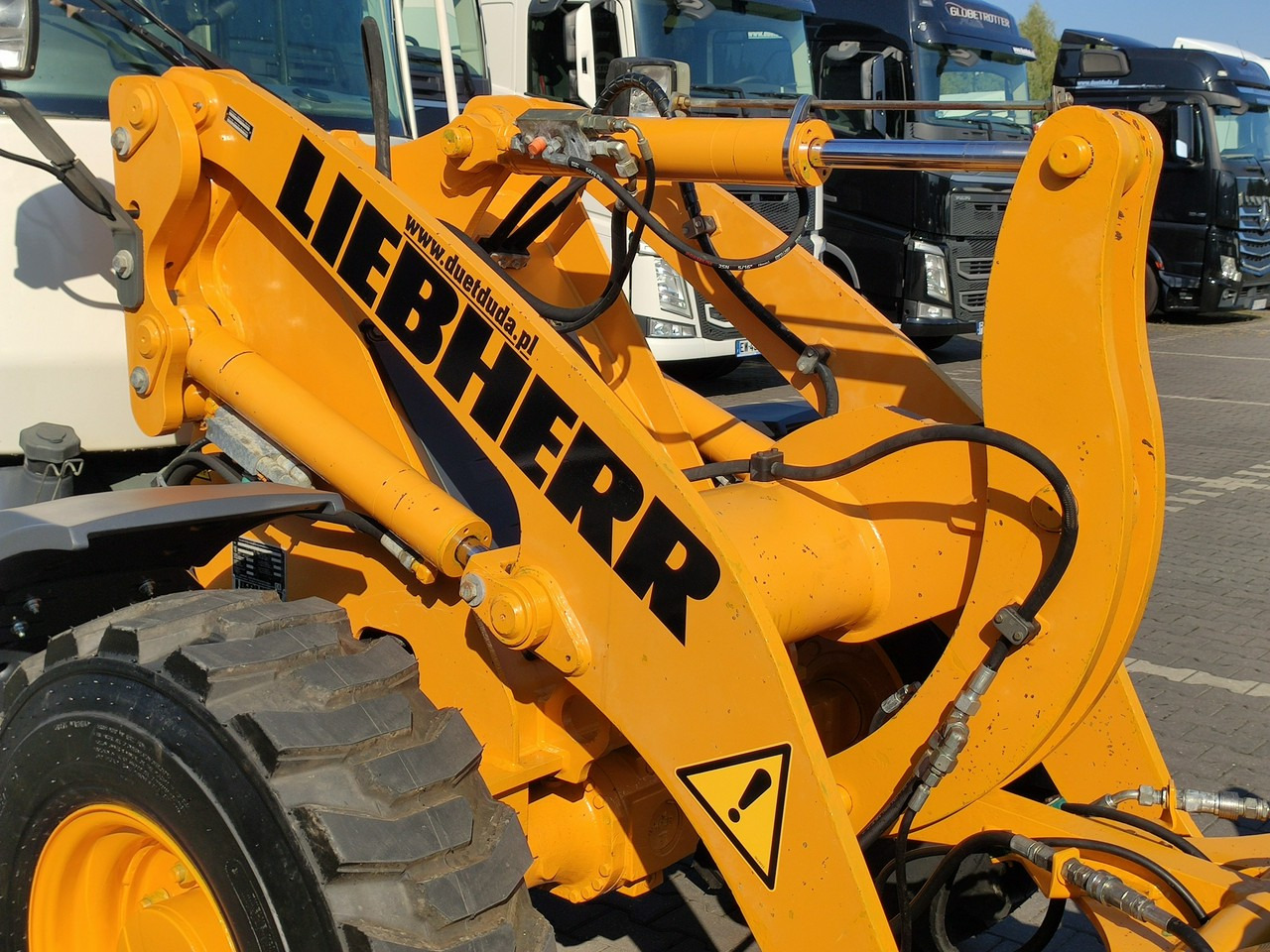 紧凑型装载机 Liebherr L 506 STEREO Szybkozłącze / Łyżka Krokodyl + Widły Waga 6300kg：图7