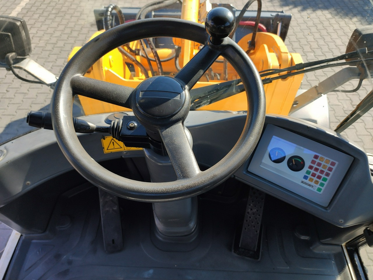 紧凑型装载机 Liebherr L 506 STEREO Szybkozłącze / Łyżka Krokodyl + Widły Waga 6300kg：图25