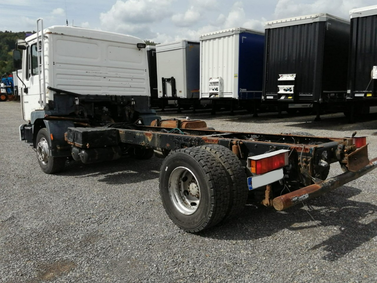 MAN ME 220B 4x2 Rama do zabudowy Sprawny !!! - 驾驶室底盘卡车:图3 MAN ME 220B 4x2 Rama do zabudowy Sprawny !!! - 驾驶室底盘卡车:图3