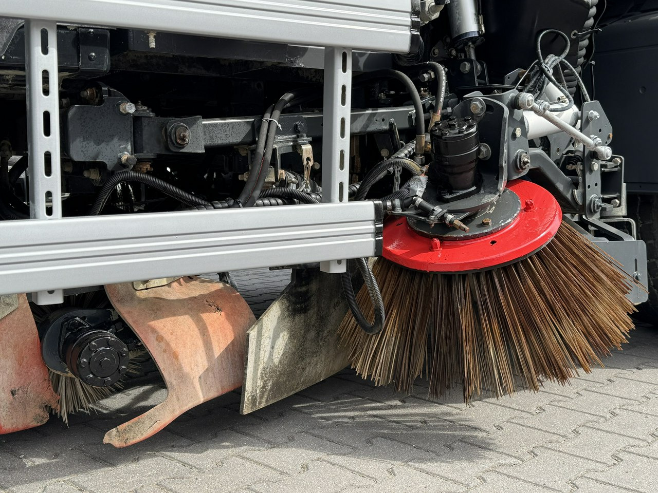 道路清扫机 MAN TGS 18.320 E5 BUCHER OPTIFANT 8000 Zamiatarka Uliczna Euro 6：图18