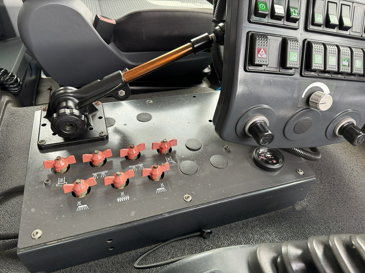 道路清扫机 MAN TGS 18.320 E5 BUCHER OPTIFANT 8000 Zamiatarka Uliczna Euro 6：图41