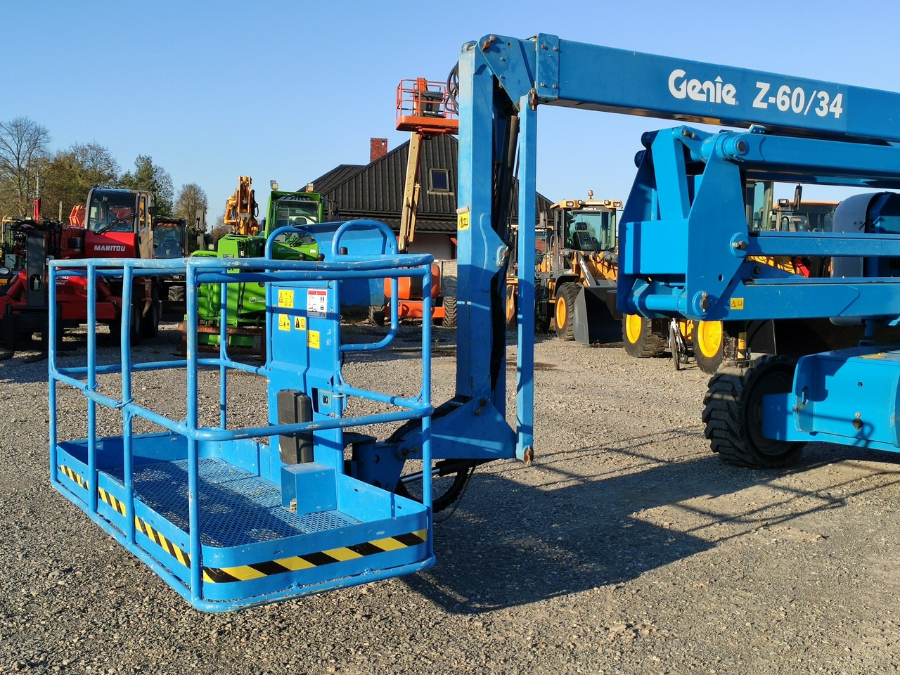 Manitou 200 ATJ,Genie Z60/34 PODNOŚNIK PRZEGUBOWY TELEKOPOWY JGL 4x4 4WD - 铰接臂:图3 Manitou 200 ATJ,Genie Z60/34 PODNOŚNIK PRZEGUBOWY TELEKOPOWY JGL 4x4 4WD - 铰接臂:图3