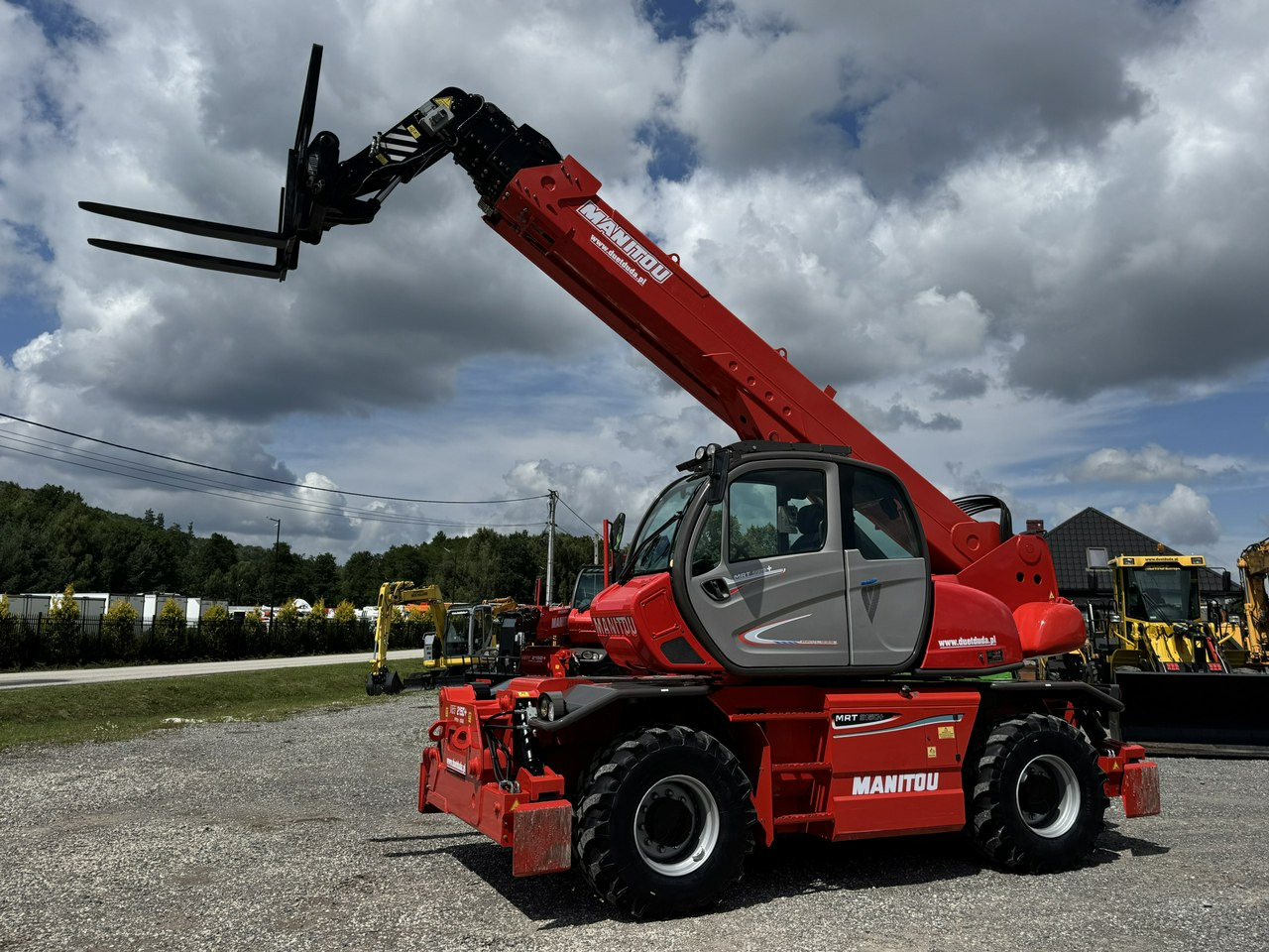 Manitou MRT 2150 + ROTO Ładowarka Teleskopowa Obrotowa 2550 - 伸缩臂叉装车:图2 Manitou MRT 2150 + ROTO Ładowarka Teleskopowa Obrotowa 2550 - 伸缩臂叉装车:图2