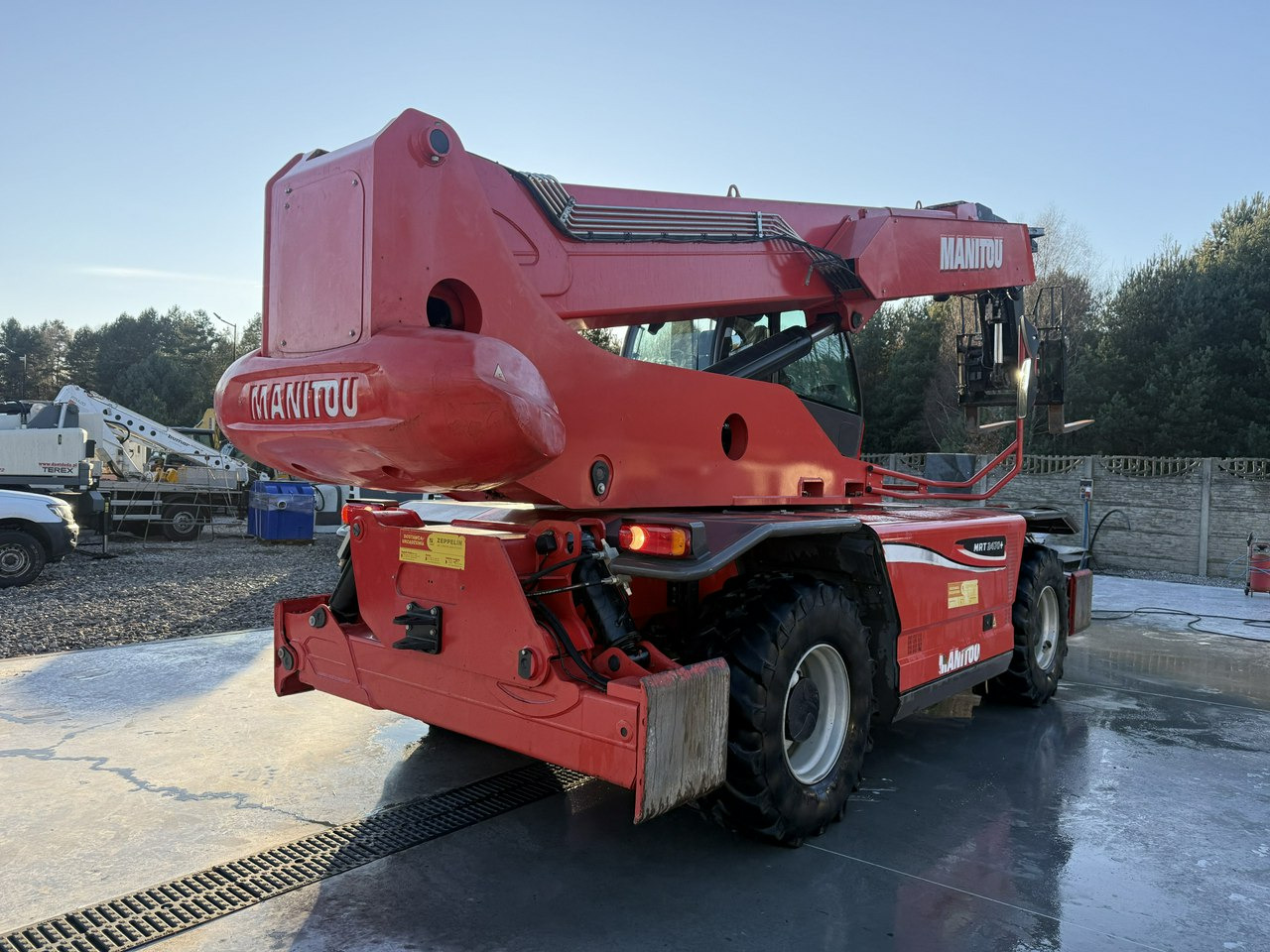 Manitou MRT 2470 + PRIVILEGE ST4 S1 ROTO Ładowarka Teleskopowa - 伸缩臂叉装车:图4 Manitou MRT 2470 + PRIVILEGE ST4 S1 ROTO Ładowarka Teleskopowa - 伸缩臂叉装车:图4