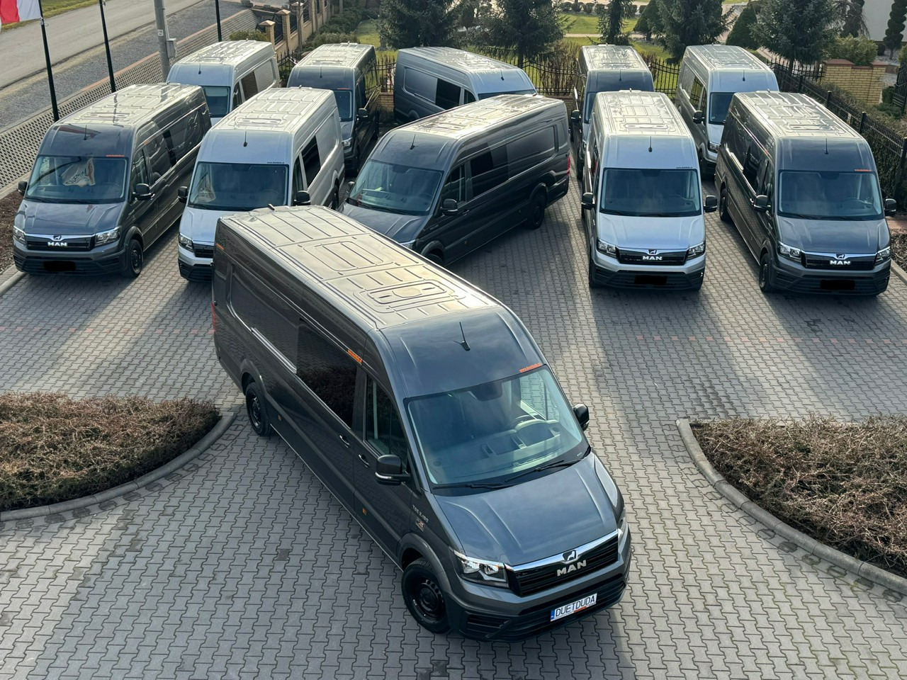 Mercedes Sprinter - 无侧窗厢式货车:图4 Mercedes Sprinter - 无侧窗厢式货车:图4