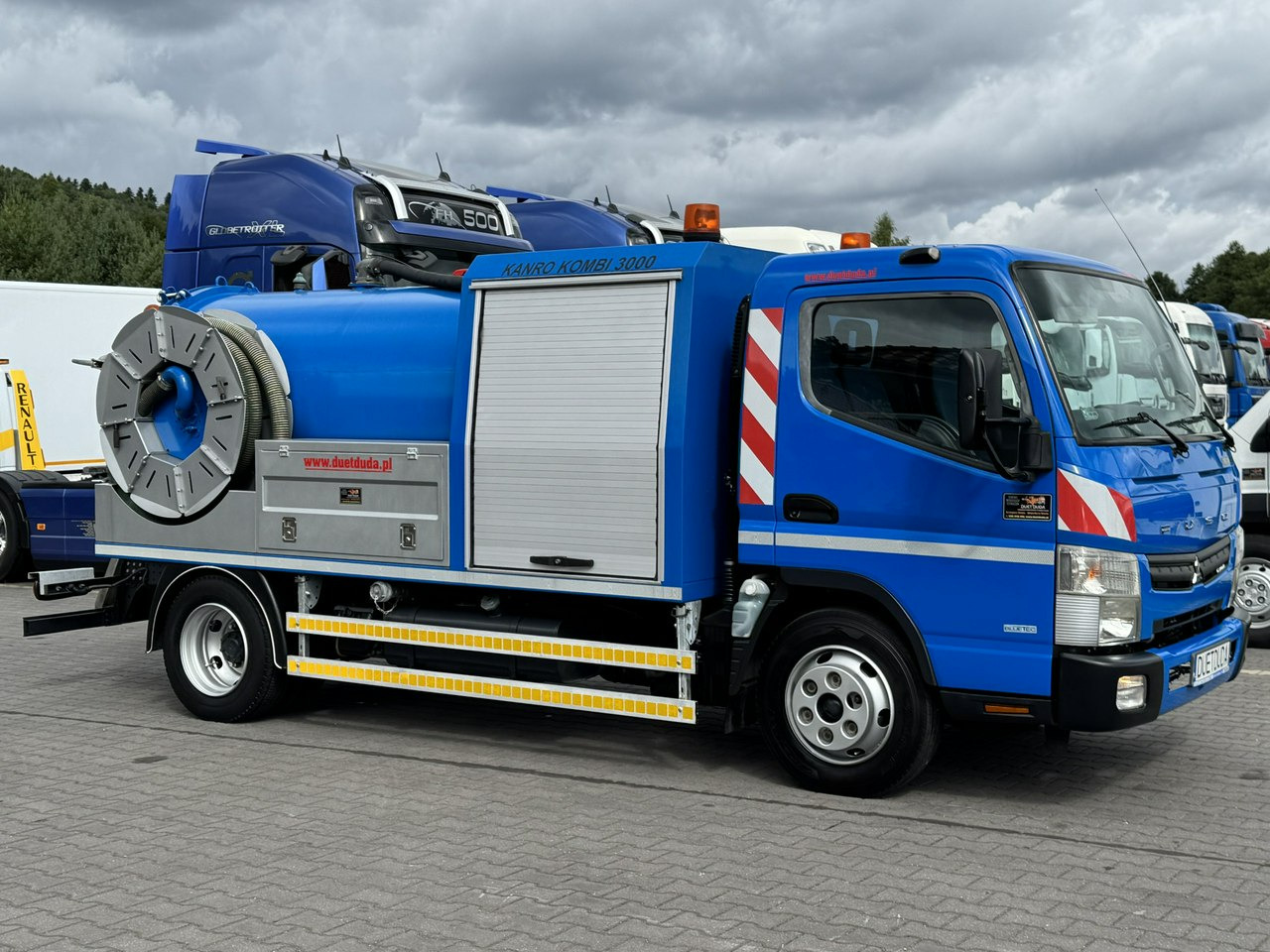 Mitsubishi Canter 7C18 3.0/150 KM Asenizcyjny - 真空车:图4 Mitsubishi Canter 7C18 3.0/150 KM Asenizcyjny - 真空车:图4