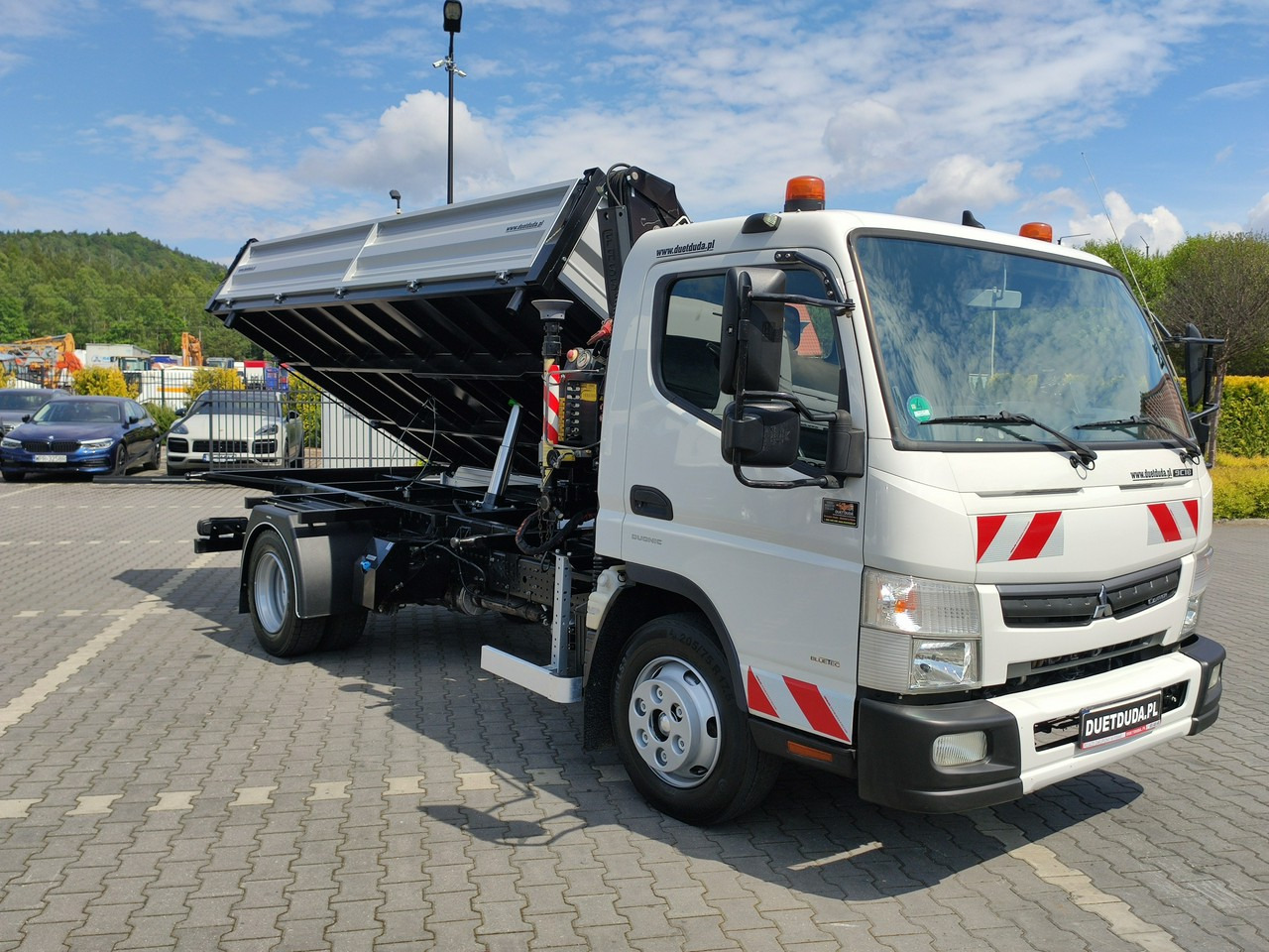 Mitsubishi Canter Fuso 9C18 3.0/180KM Automat, HDS FASSI F30 Wywrotka 3-str - 翻斗车, 起重车:图4 Mitsubishi Canter Fuso 9C18 3.0/180KM Automat, HDS FASSI F30 Wywrotka 3-str - 翻斗车, 起重车:图4