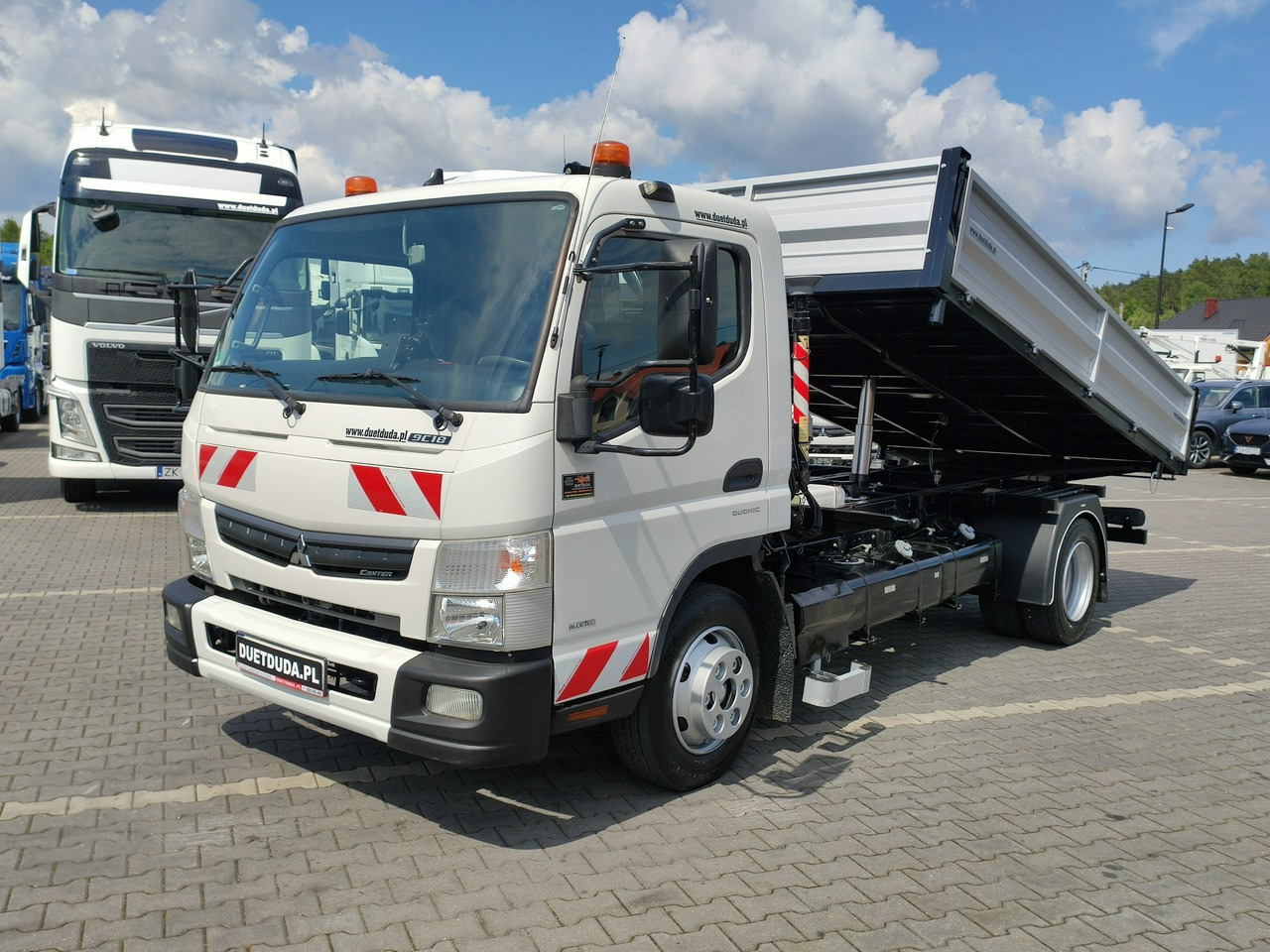 Mitsubishi Canter Fuso 9C18 3.0/180KM Automat, HDS FASSI F30 Wywrotka 3-str - 翻斗车, 起重车:图3 Mitsubishi Canter Fuso 9C18 3.0/180KM Automat, HDS FASSI F30 Wywrotka 3-str - 翻斗车, 起重车:图3