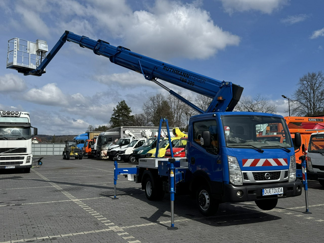 Nissan Cabstar - 车载空中平台:图4 Nissan Cabstar - 车载空中平台:图4