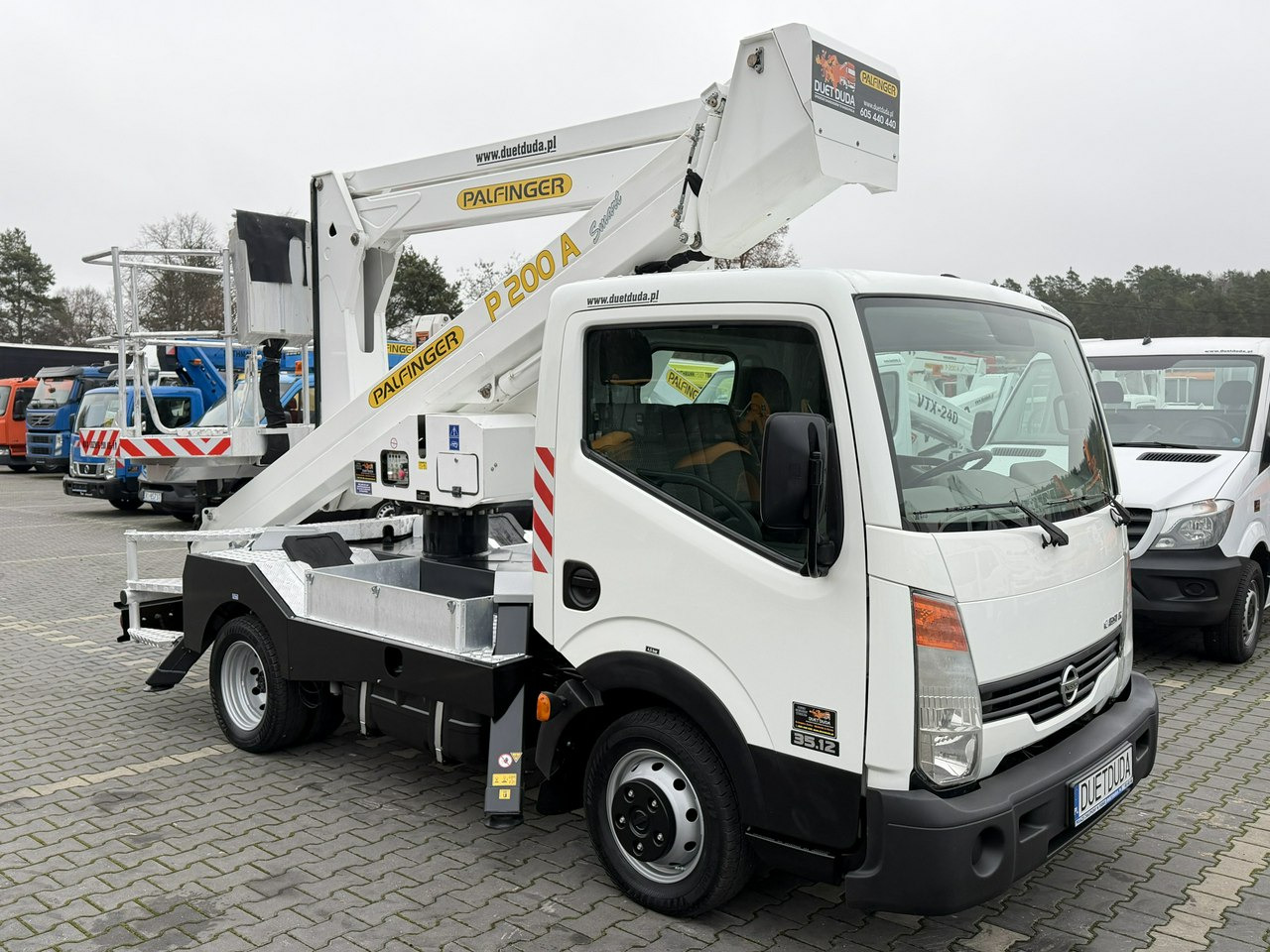 Nissan Cabstar - 车载空中平台:图1 Nissan Cabstar - 车载空中平台:图1