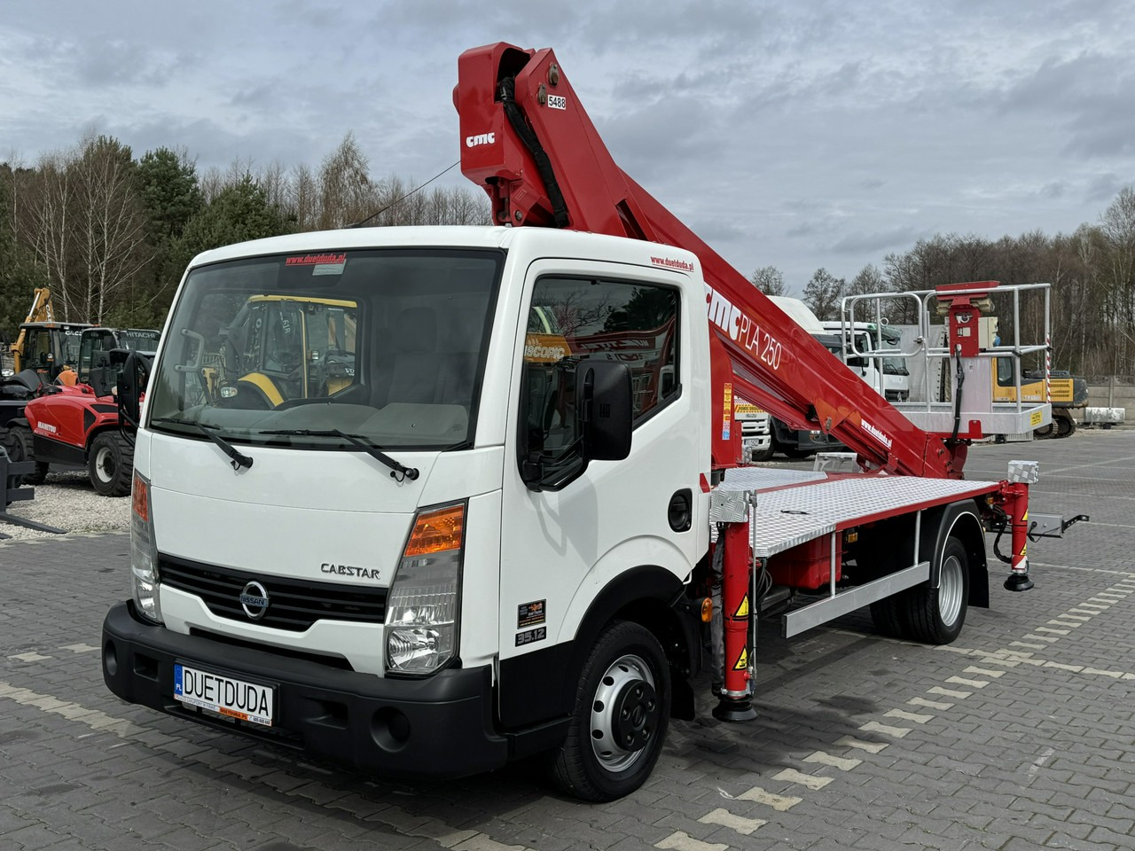 Nissan Cabstar - 车载空中平台:图4 Nissan Cabstar - 车载空中平台:图4
