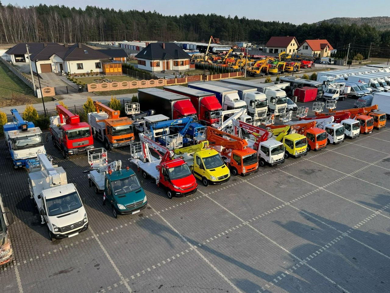 Nissan Cabstar - 车载空中平台:图3 Nissan Cabstar - 车载空中平台:图3