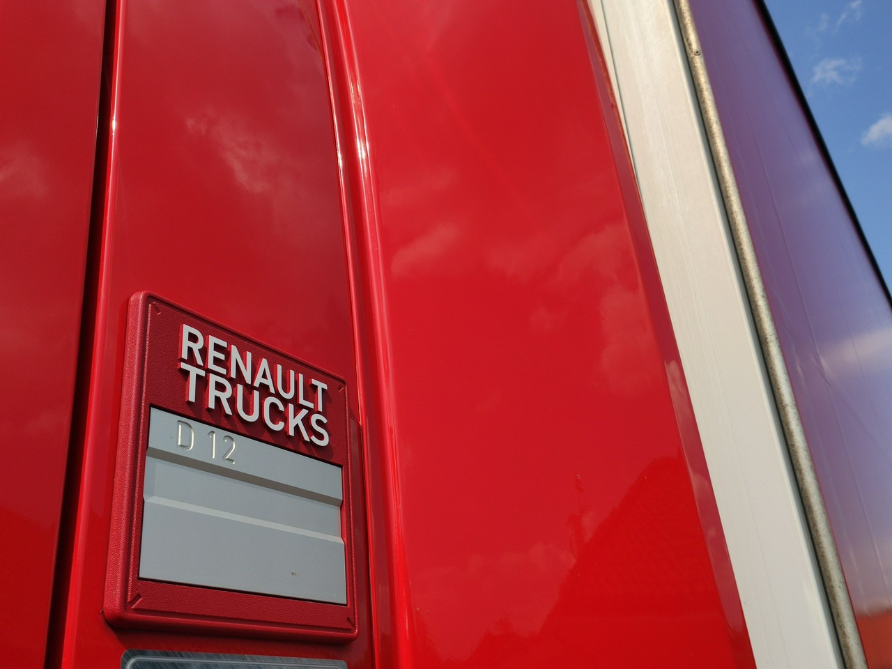 Renault D12.240 E6 Firana Tył Drzwi Dach Zsuwany Długa 830cm - 侧帘卡车:图3 Renault D12.240 E6 Firana Tył Drzwi Dach Zsuwany Długa 830cm - 侧帘卡车:图3