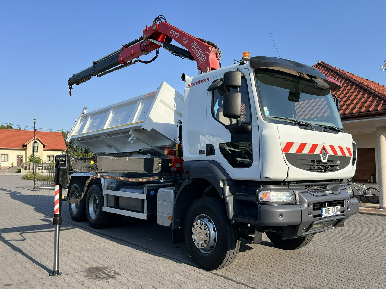 Renault Kerax 26.390 6x4 Mocny HDS FASSI F170 Sterowanie Radiowe - 翻斗车, 起重车:图2 Renault Kerax 26.390 6x4 Mocny HDS FASSI F170 Sterowanie Radiowe - 翻斗车, 起重车:图2