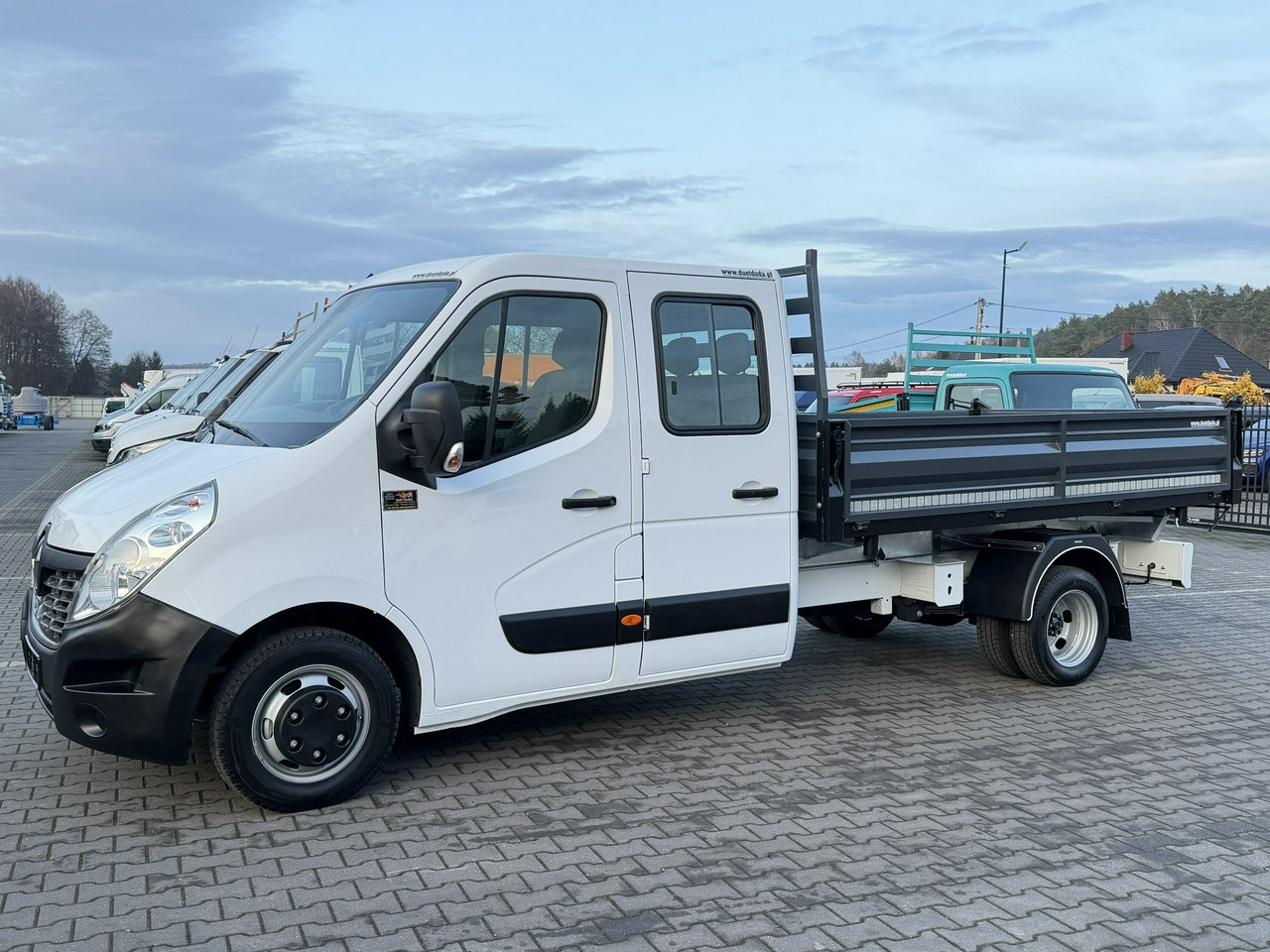 Renault Master - 翻斗货车:图1 Renault Master - 翻斗货车:图1