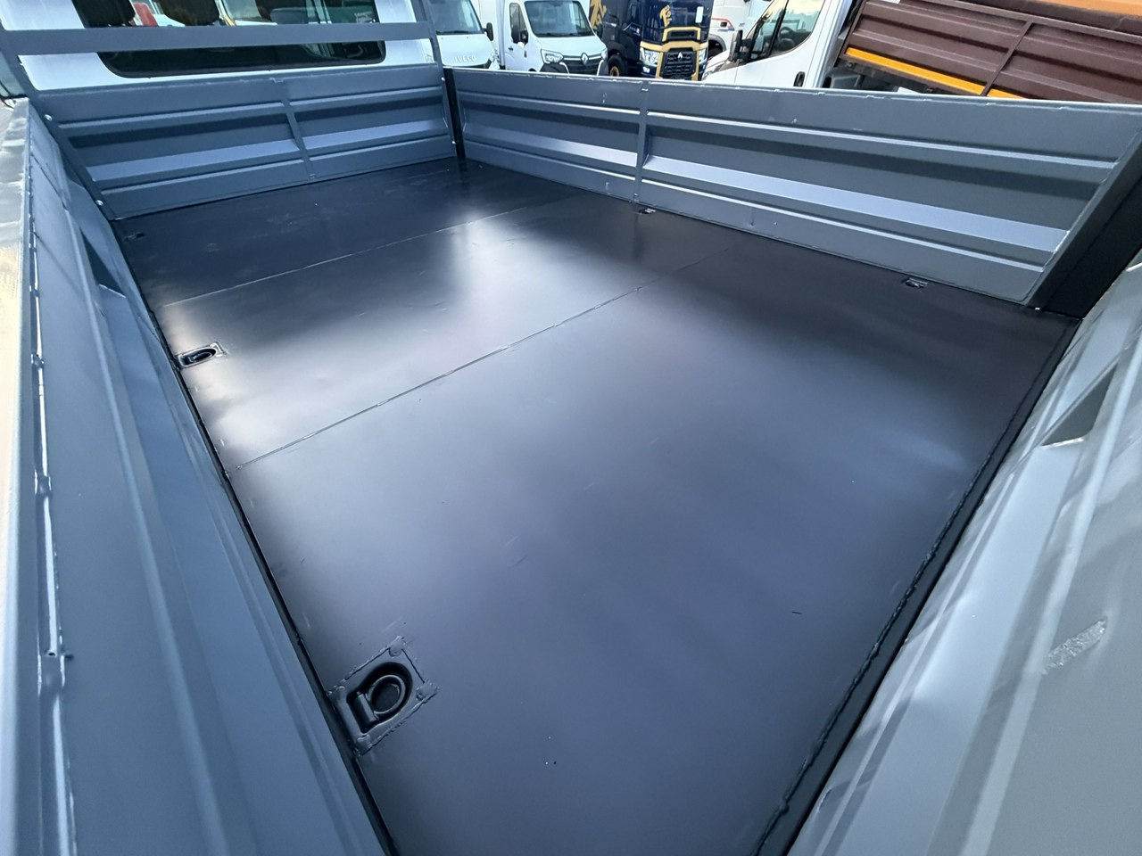 Renault Master - 翻斗货车:图4 Renault Master - 翻斗货车:图4