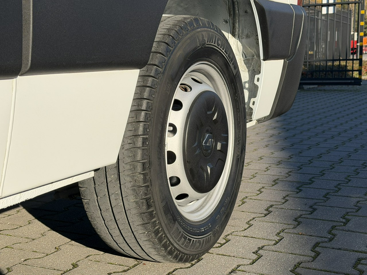 Renault Master - 无侧窗厢式货车:图4 Renault Master - 无侧窗厢式货车:图4