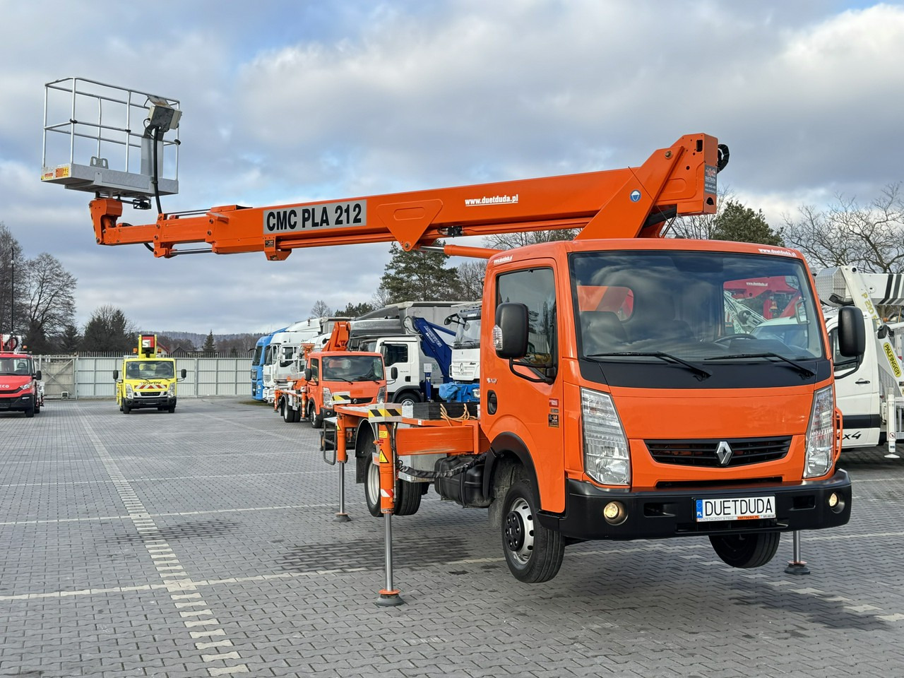 Renault Maxity - 车载空中平台:图3 Renault Maxity - 车载空中平台:图3