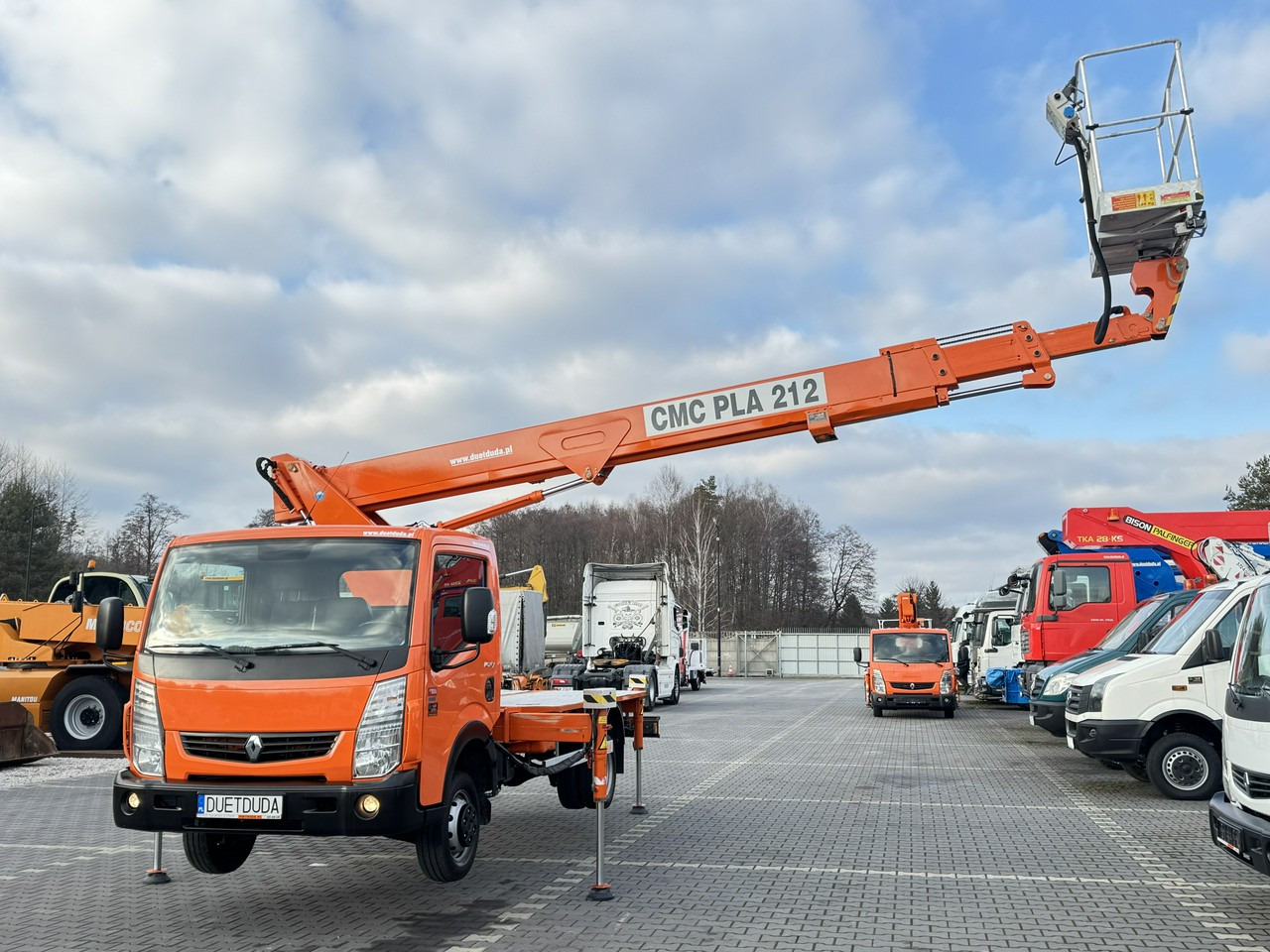 Renault Maxity - 车载空中平台:图4 Renault Maxity - 车载空中平台:图4