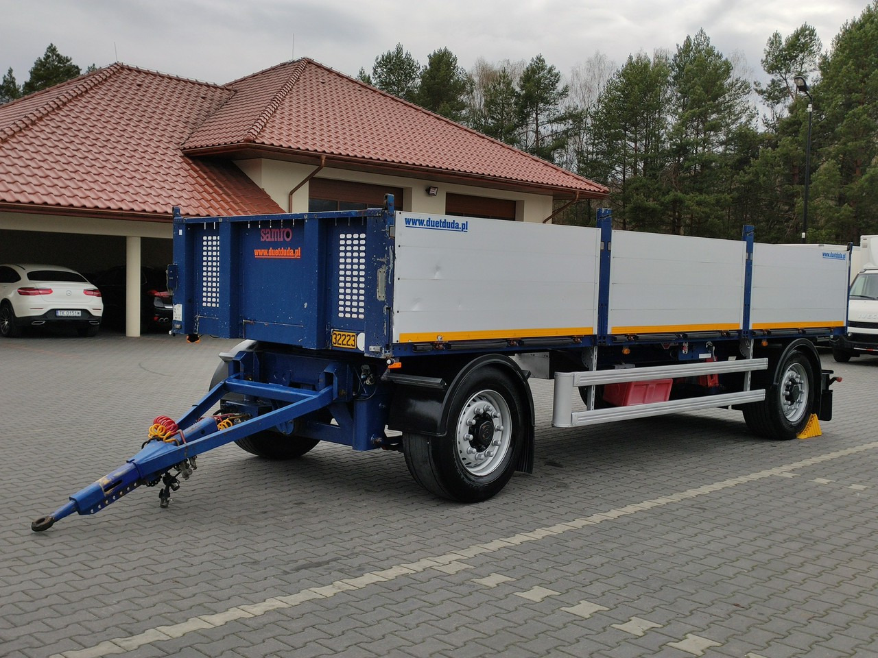 Samro Ciężarowa 2-osiowa na poduszkach - 栏板式/ 平板拖车:图1 Samro Ciężarowa 2-osiowa na poduszkach - 栏板式/ 平板拖车:图1