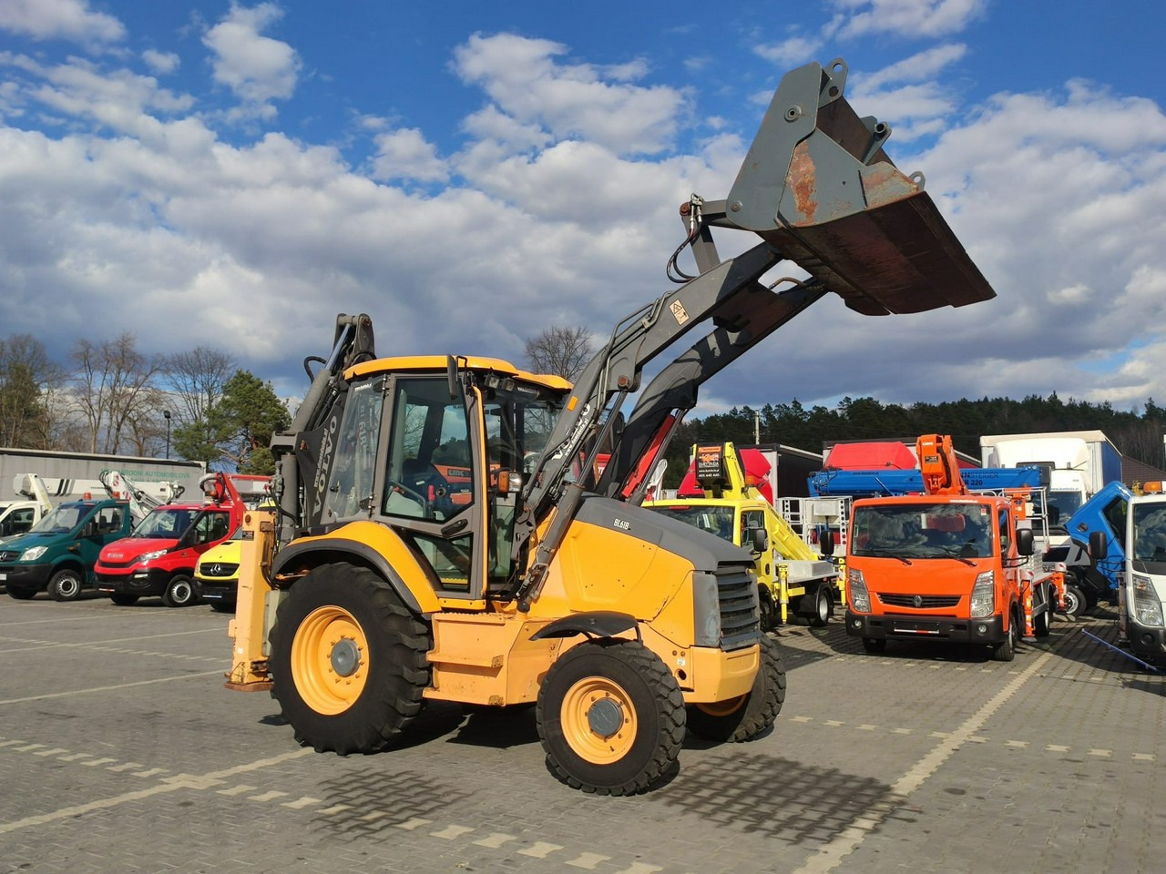 Volvo BL61B Oryginalna Bez Luzów i Wycieków Zadbana Sprawna Super Stan - 反铲装载机:图2 Volvo BL61B Oryginalna Bez Luzów i Wycieków Zadbana Sprawna Super Stan - 反铲装载机:图2