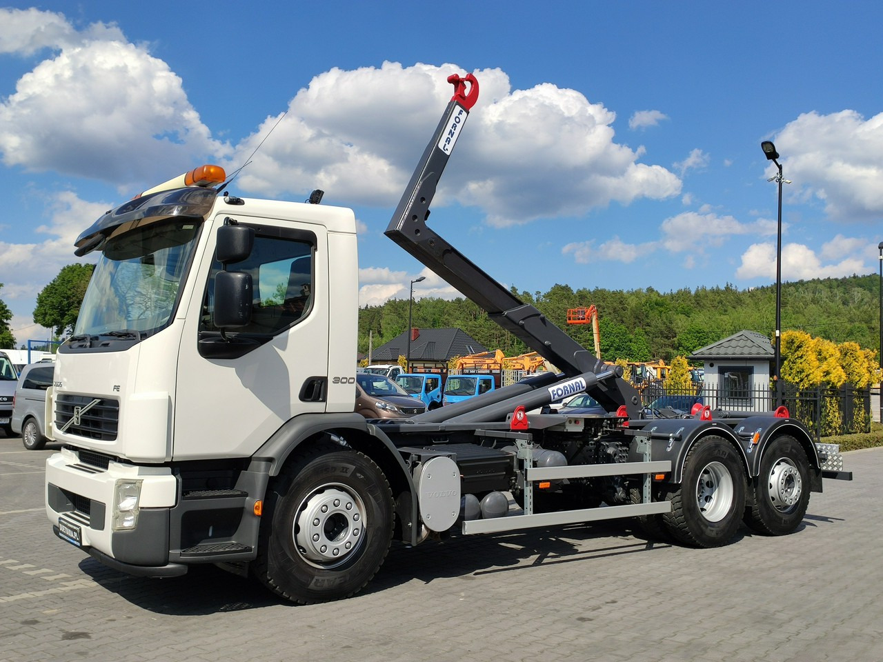 Volvo FE 26.300 Hakowiec Napęd 6x2 Oś Skrętna - 吊钩升降车:图2 Volvo FE 26.300 Hakowiec Napęd 6x2 Oś Skrętna - 吊钩升降车:图2