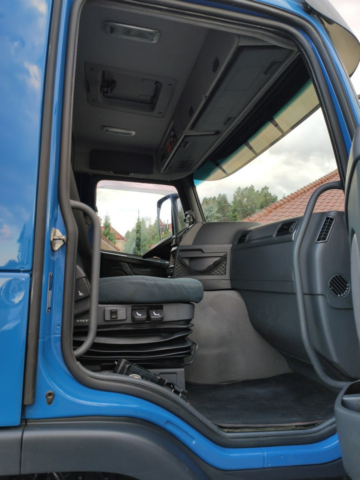 箕斗装载车 Volvo FM 410 E5 Bramowiec Hakowiec 6x2 Oś Skrętna / Podnoszona Automat:图24 箕斗装载车 Volvo FM 410 E5 Bramowiec Hakowiec 6x2 Oś Skrętna / Podnoszona Automat:图24