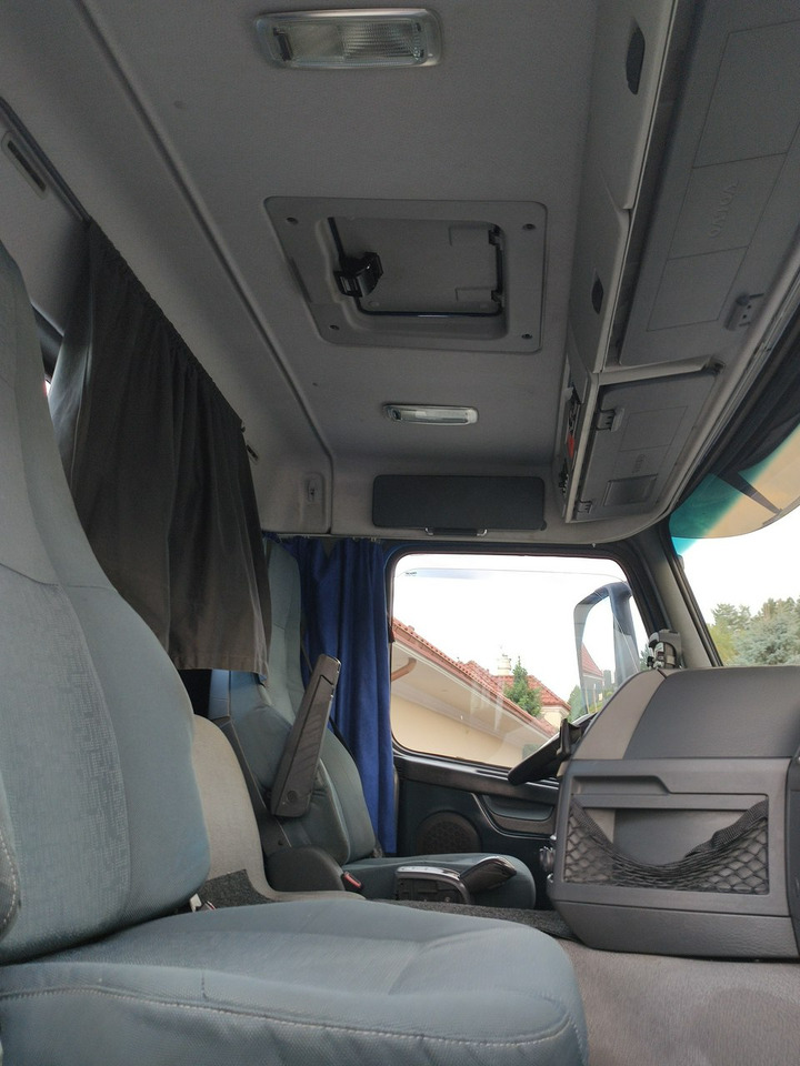 箕斗装载车 Volvo FM 410 E5 Bramowiec Hakowiec 6x2 Oś Skrętna / Podnoszona Automat:图26 箕斗装载车 Volvo FM 410 E5 Bramowiec Hakowiec 6x2 Oś Skrętna / Podnoszona Automat:图26