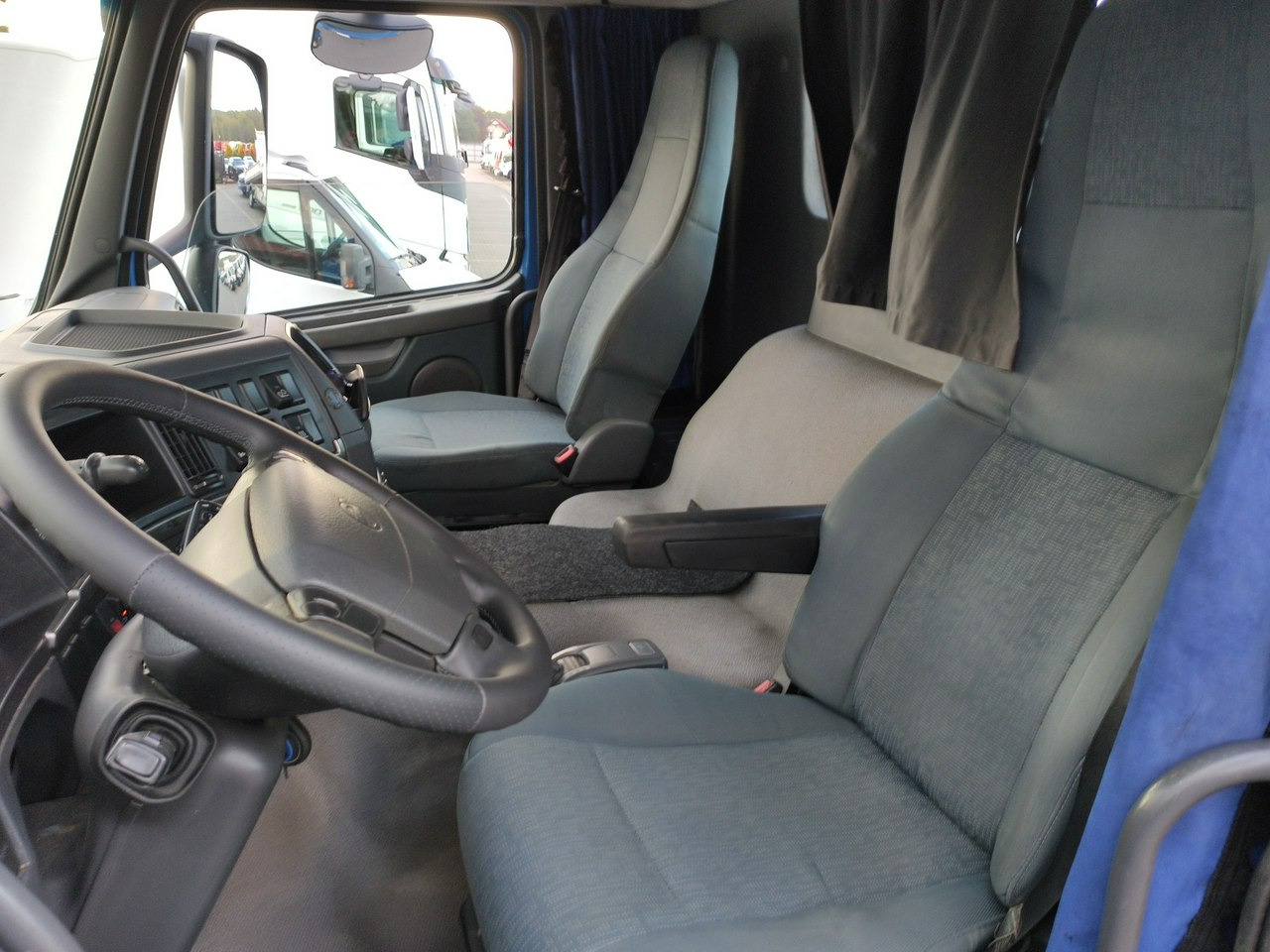 箕斗装载车 Volvo FM 410 E5 Bramowiec Hakowiec 6x2 Oś Skrętna / Podnoszona Automat:图23 箕斗装载车 Volvo FM 410 E5 Bramowiec Hakowiec 6x2 Oś Skrętna / Podnoszona Automat:图23