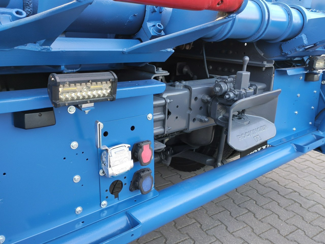 箕斗装载车 Volvo FM 410 E5 Bramowiec Hakowiec 6x2 Oś Skrętna / Podnoszona Automat:图19 箕斗装载车 Volvo FM 410 E5 Bramowiec Hakowiec 6x2 Oś Skrętna / Podnoszona Automat:图19