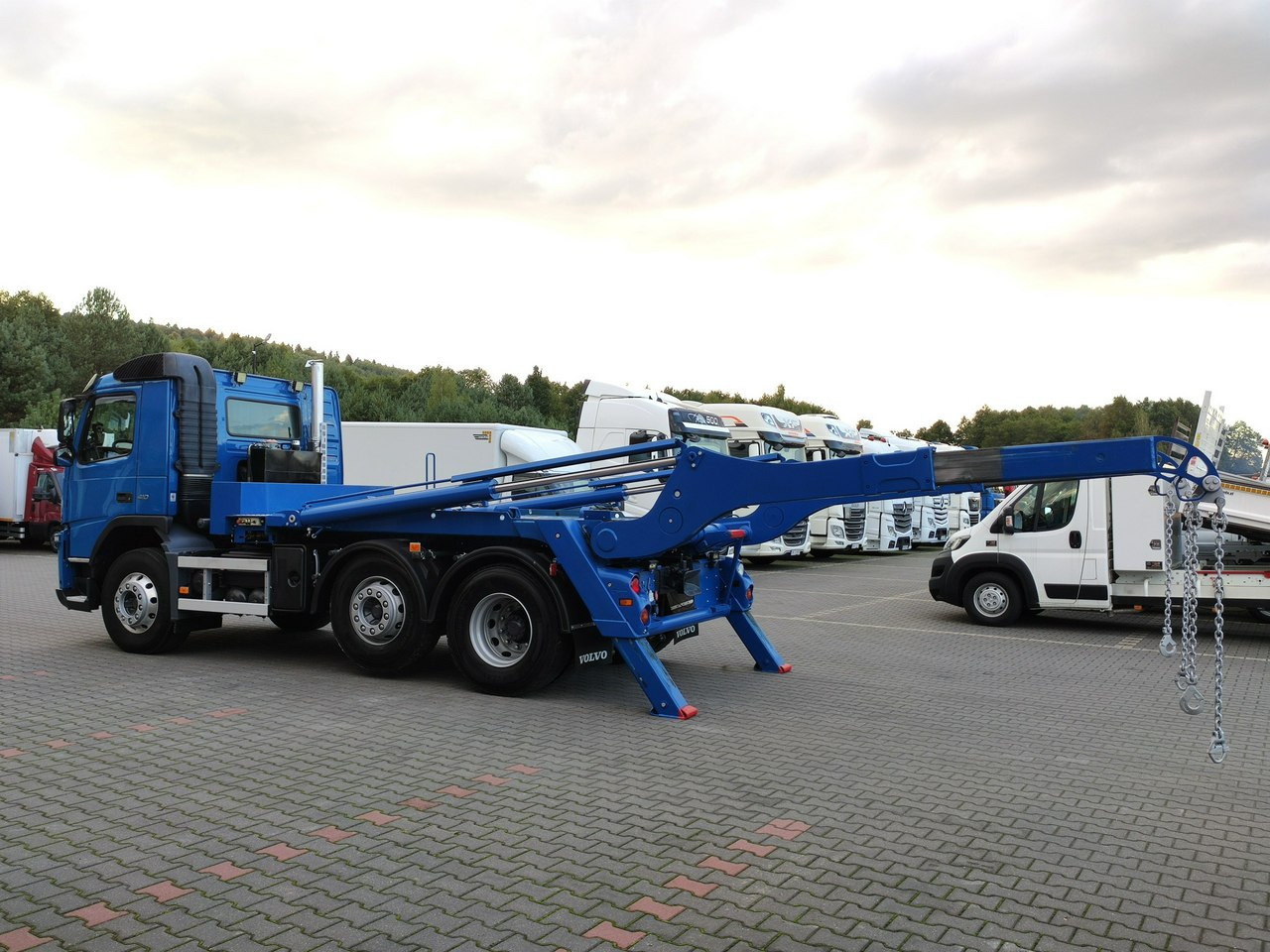 箕斗装载车 Volvo FM 410 E5 Bramowiec Hakowiec 6x2 Oś Skrętna / Podnoszona Automat:图14 箕斗装载车 Volvo FM 410 E5 Bramowiec Hakowiec 6x2 Oś Skrętna / Podnoszona Automat:图14