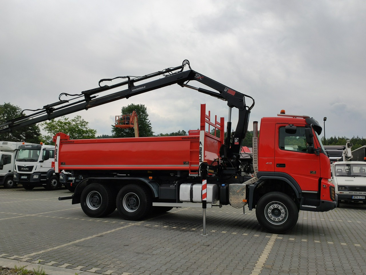 Volvo FMX 410 6x4 13L HDS Radiowy Hydroburta - 翻斗车, 起重车:图4 Volvo FMX 410 6x4 13L HDS Radiowy Hydroburta - 翻斗车, 起重车:图4