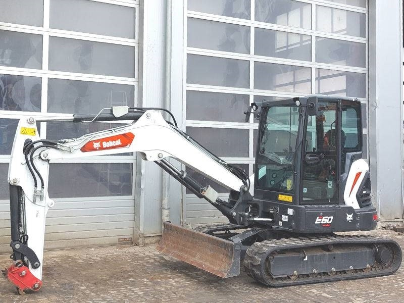 Bobcat E 60 - 小型挖掘机:图2 Bobcat E 60 - 小型挖掘机:图2