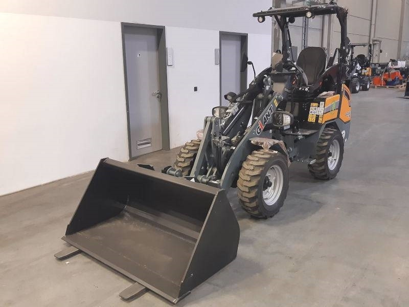 Giant G 2200 E X-Tra Elektro / electric - 滑移装载机:图3 Giant G 2200 E X-Tra Elektro / electric - 滑移装载机:图3