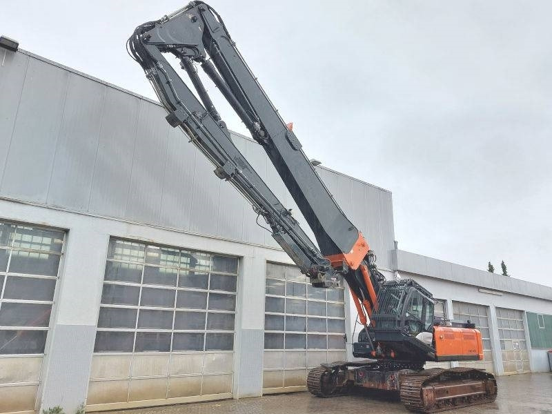 Hitachi KTEG KMC400P-6  - 拆除挖掘机:图2 Hitachi KTEG KMC400P-6  - 拆除挖掘机:图2